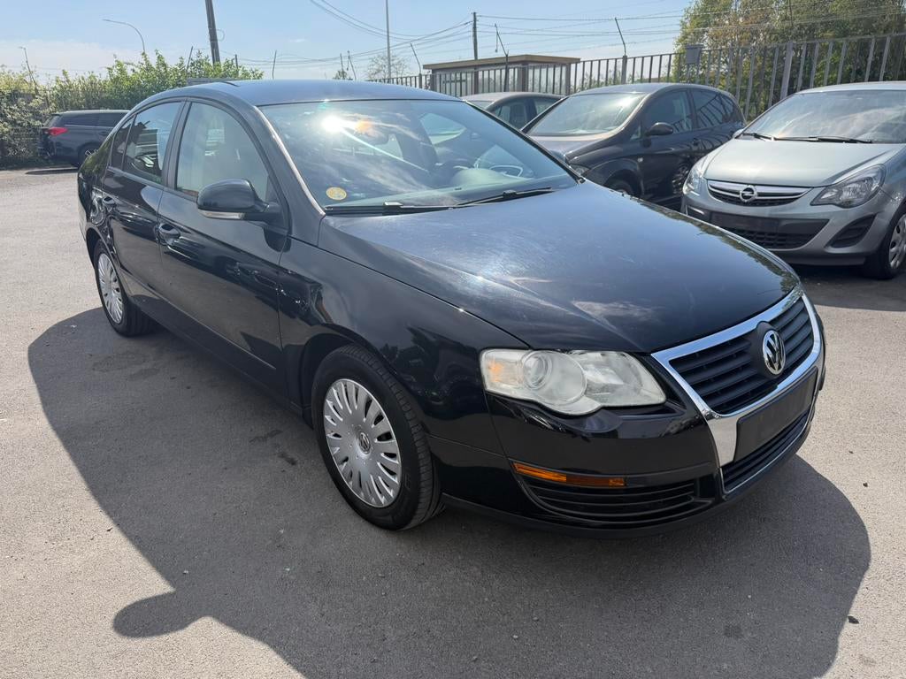 VW PASSAT DIESEL 1.9 EU4, Auto's, Volkswagen, Stof, 4 cilinders, Zwart, Bedrijf