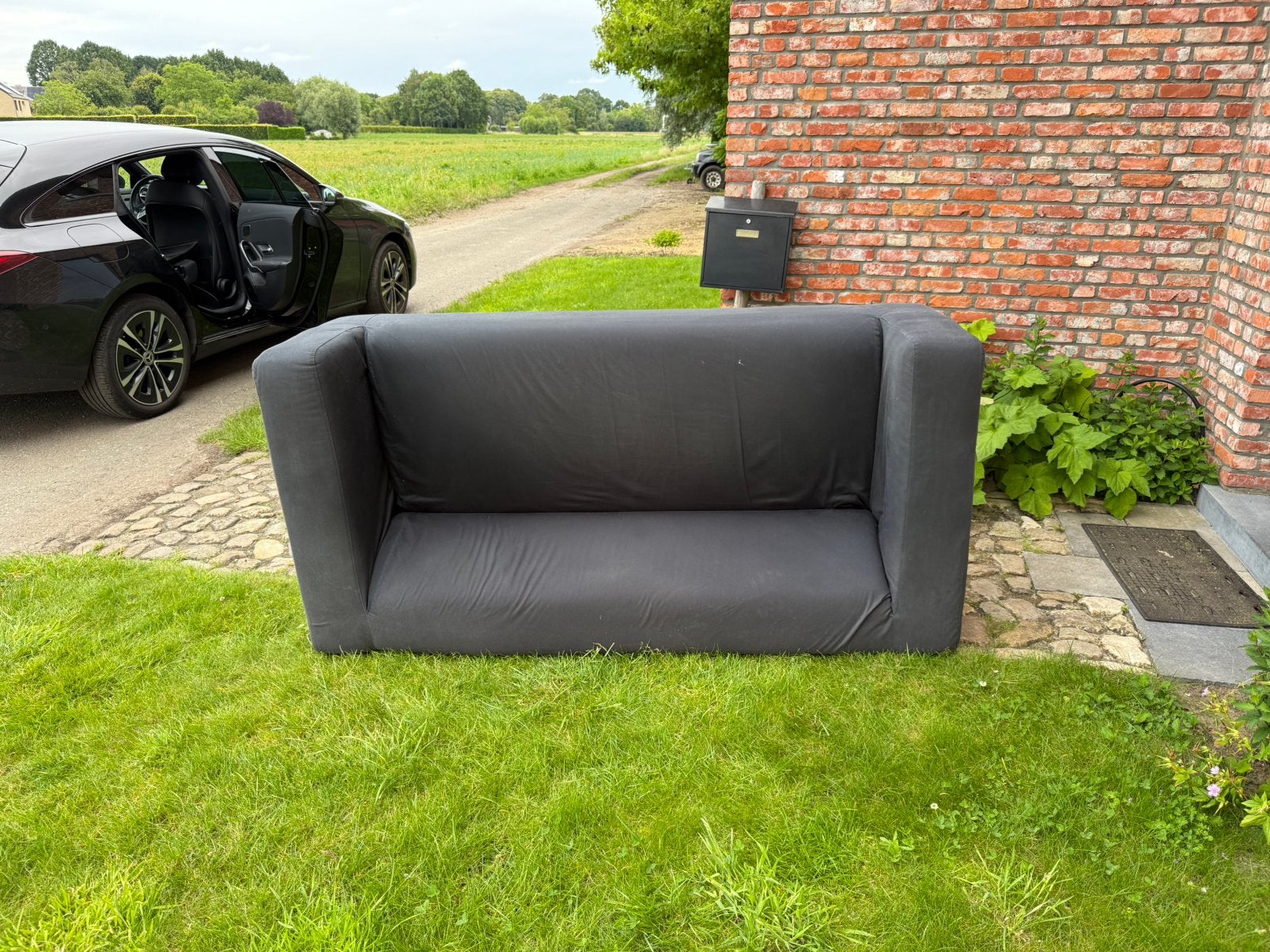 Retrait gratuit : fauteuil Ikea Klippan (noir), Banc droit, Enlèvement, Utilisé, Deux personnes
