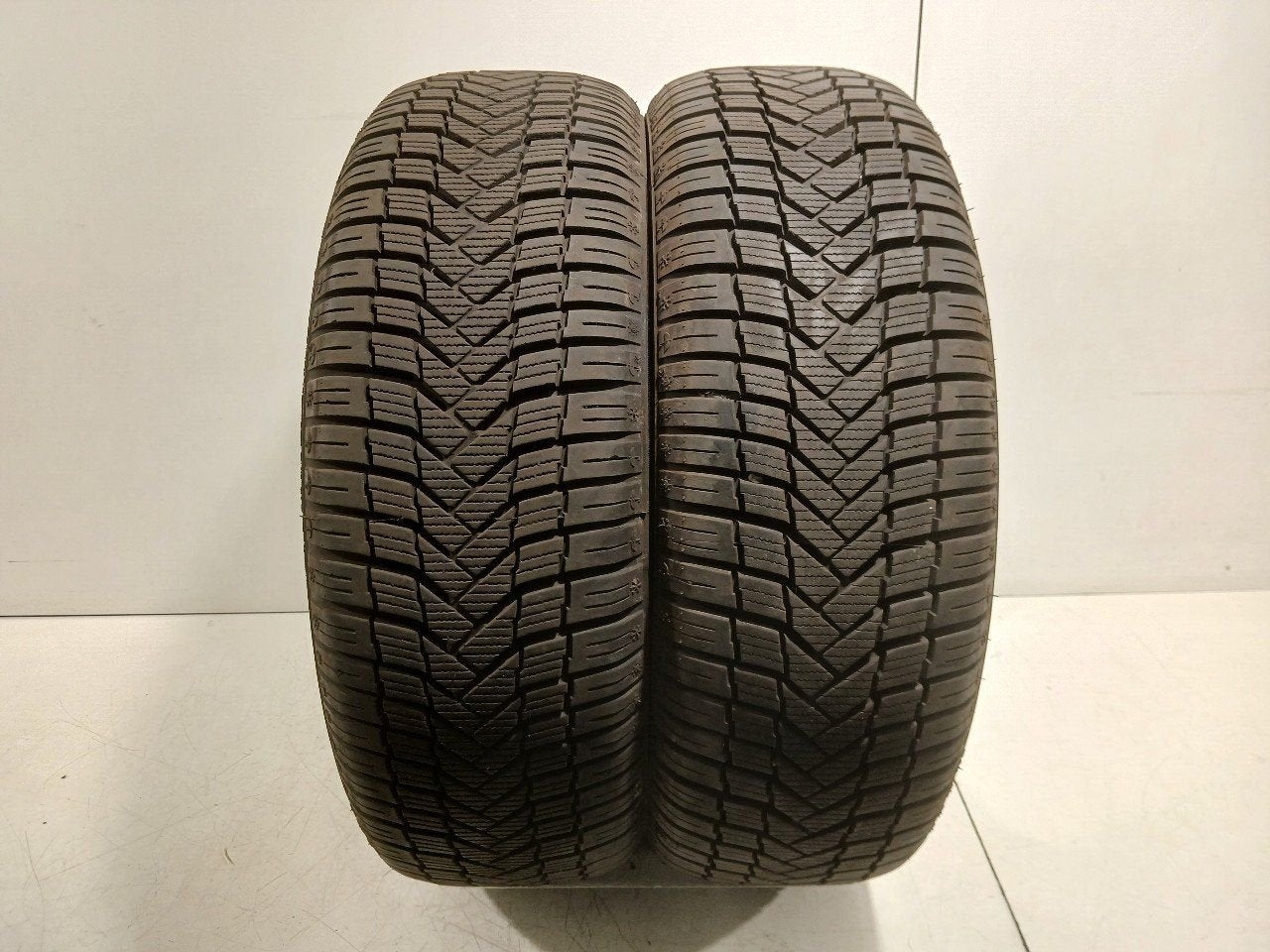 Bandenset 2 stuks Winter 195 55 R16, Auto-onderdelen, Banden en Velgen, Onderdelen@venauto.nl, Van der Ven Autorecycling B.V.