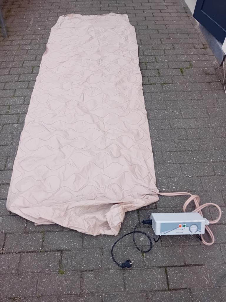 Matelas anti escarres neuf jamais utilisée, Enlèvement