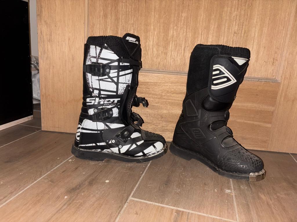 Cross botjes maat 35, Ophalen, Zo goed als nieuw