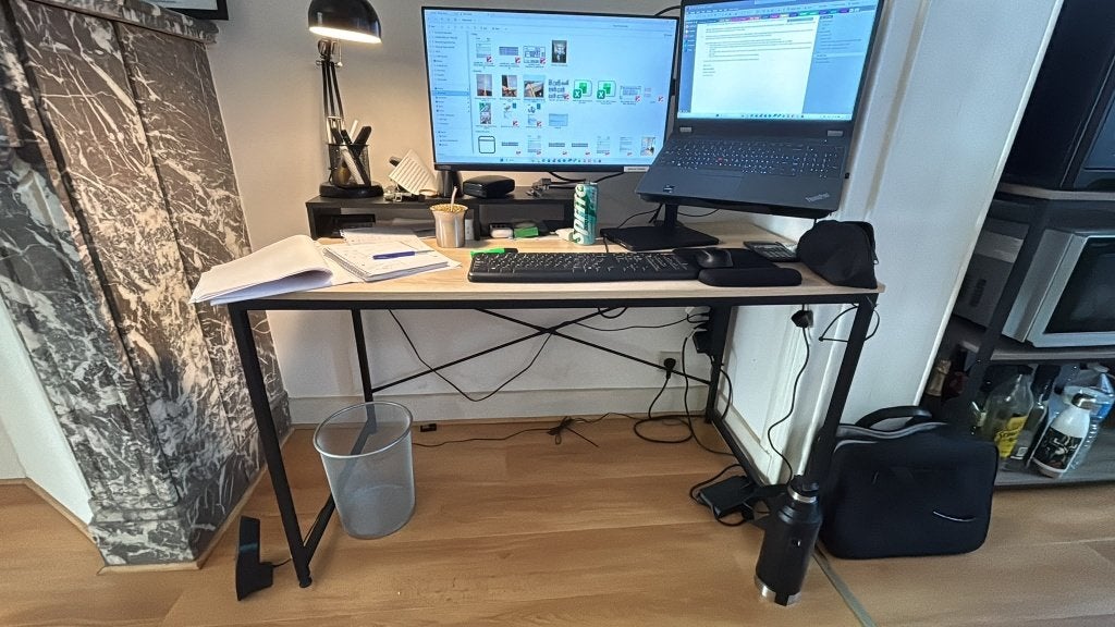 Bureau + chaise ergonomique + lampe – ensemble complet, Enlèvement, Ergonomique, Comme neuf, Chaise de bureau