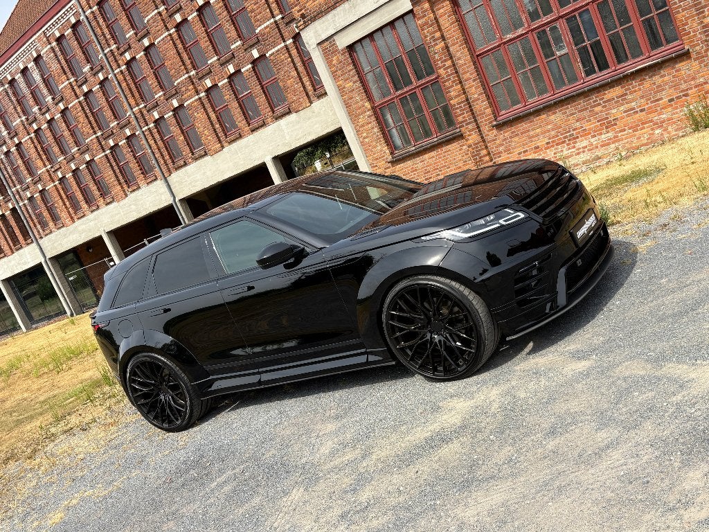 Range Rover Velar R-dynamic S  One of a kind Lumma bodykit, Automaat, Dealer onderhouden, 4 cilinders, Zwart