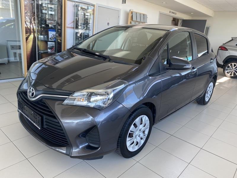 Toyota Yaris Active & Pack Live2, Auto's, Toyota, Airconditioning, Euro 6, Overige kleuren, Handgeschakeld