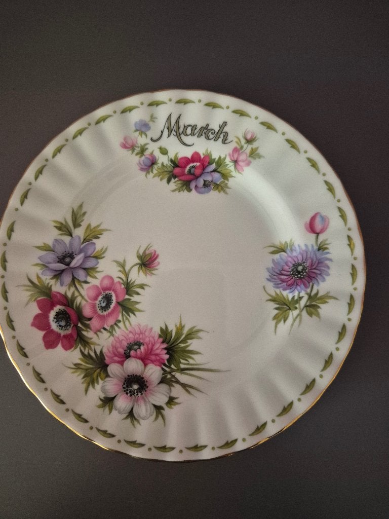 Royal Albert bordje, maart, Antiek en Kunst, Ophalen