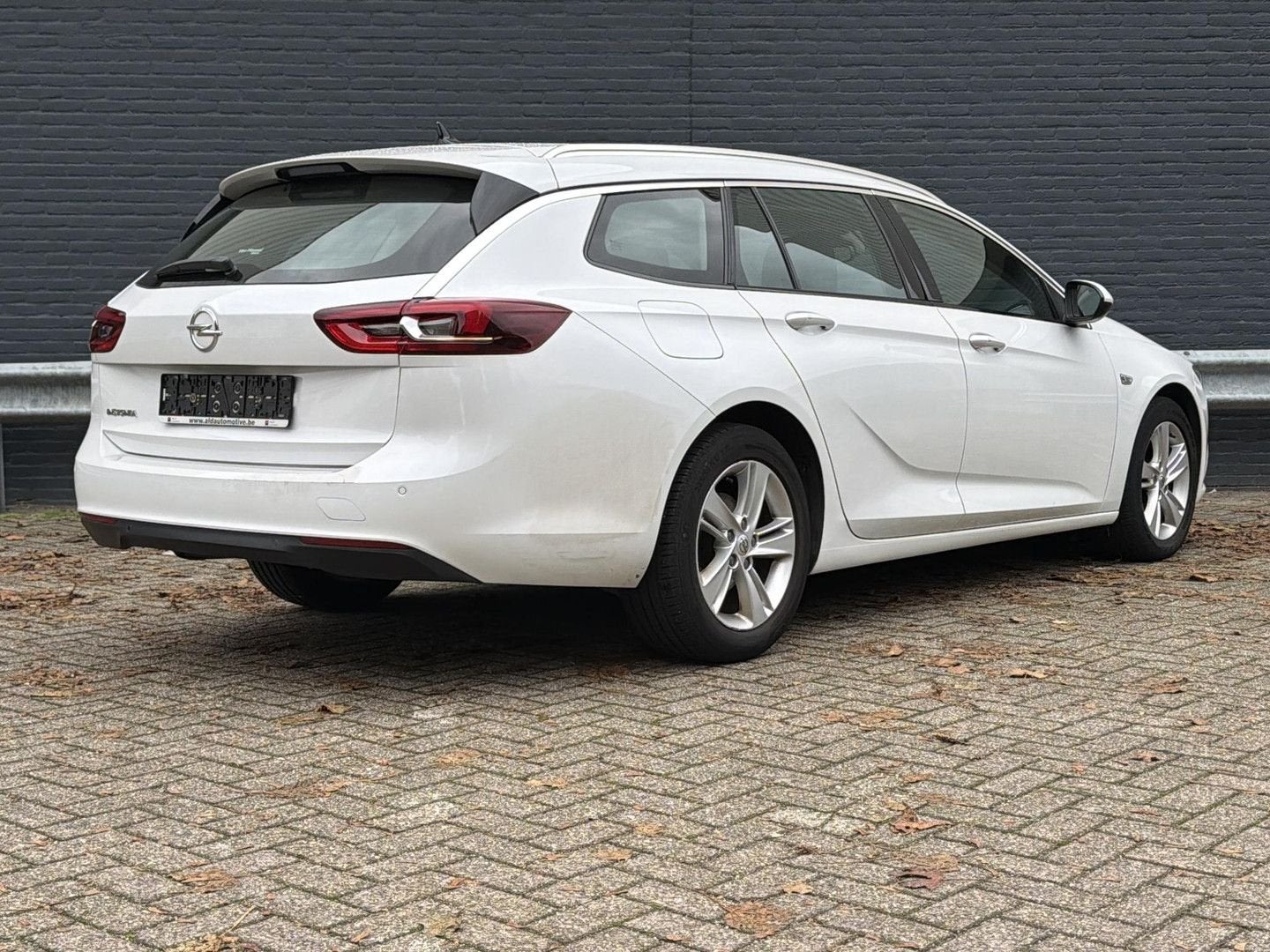 Opel Insignia Sports Tourer 1.6 CDTI Business+ | € 5.800,- N, Auto's, Zwart, Bedrijf, Insignia, Te koop
