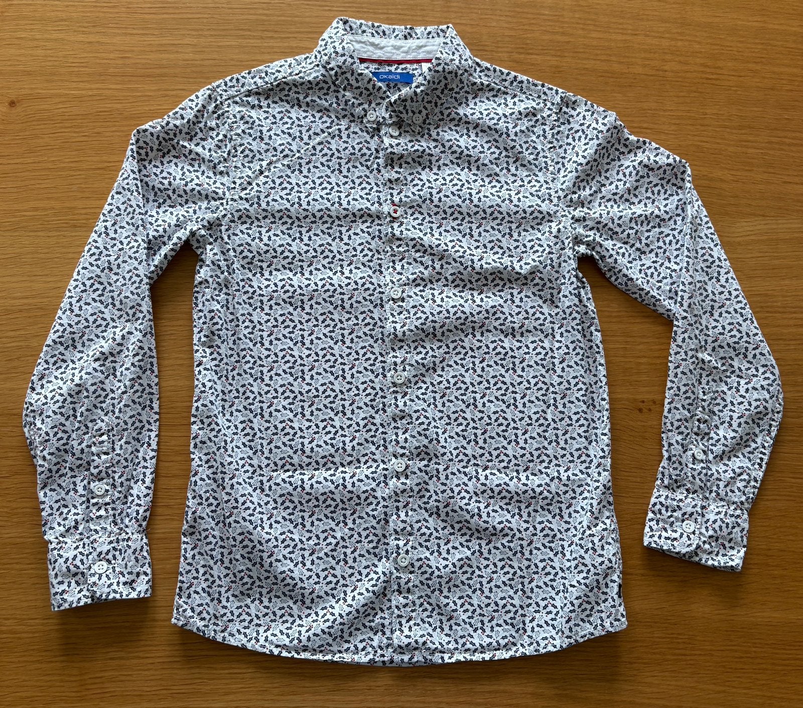 Chemise à impression « houx de Noël » OKAÏDI 10 ans - 7€, Enfants & Bébés, Enlèvement ou Envoi, Comme neuf, Garçon, Chemise ou Chemisier