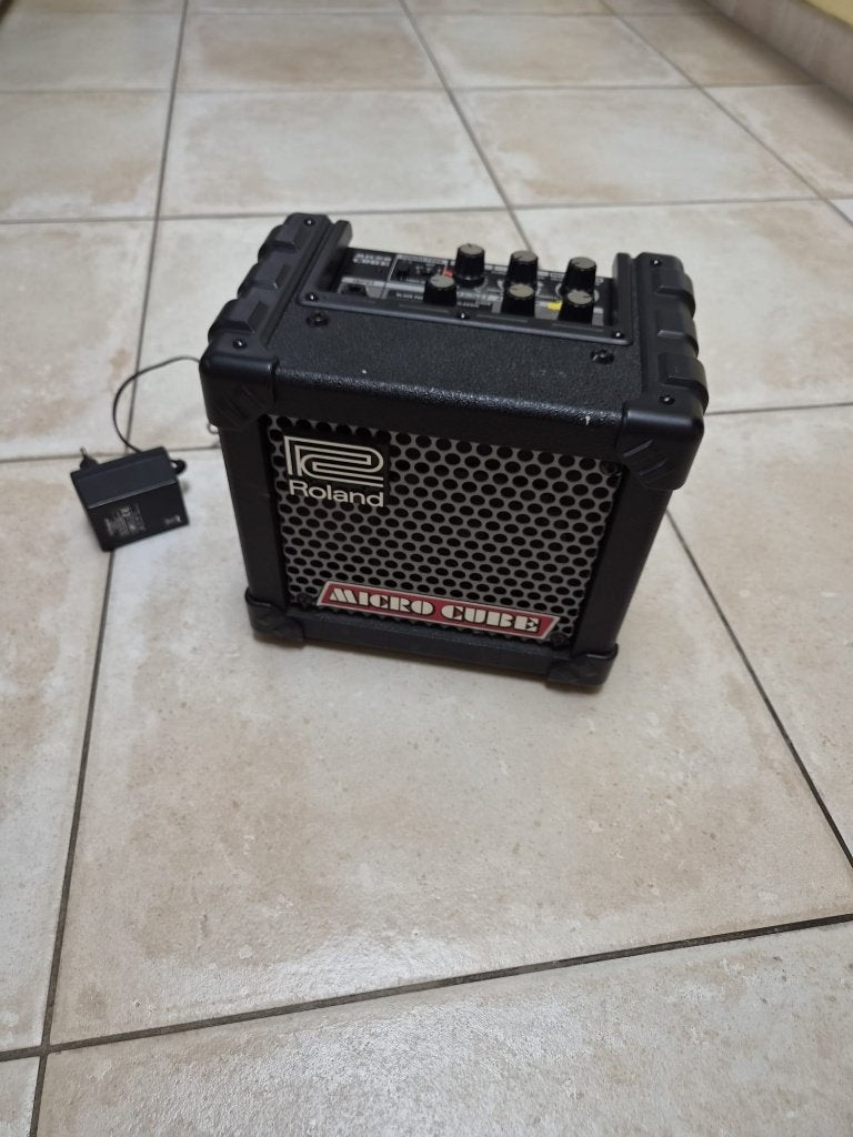 Roland micro cube n225 als nieuw, Muziek en Instrumenten, Ophalen of Verzenden, Zo goed als nieuw, Gitaar, Minder dan 50 watt