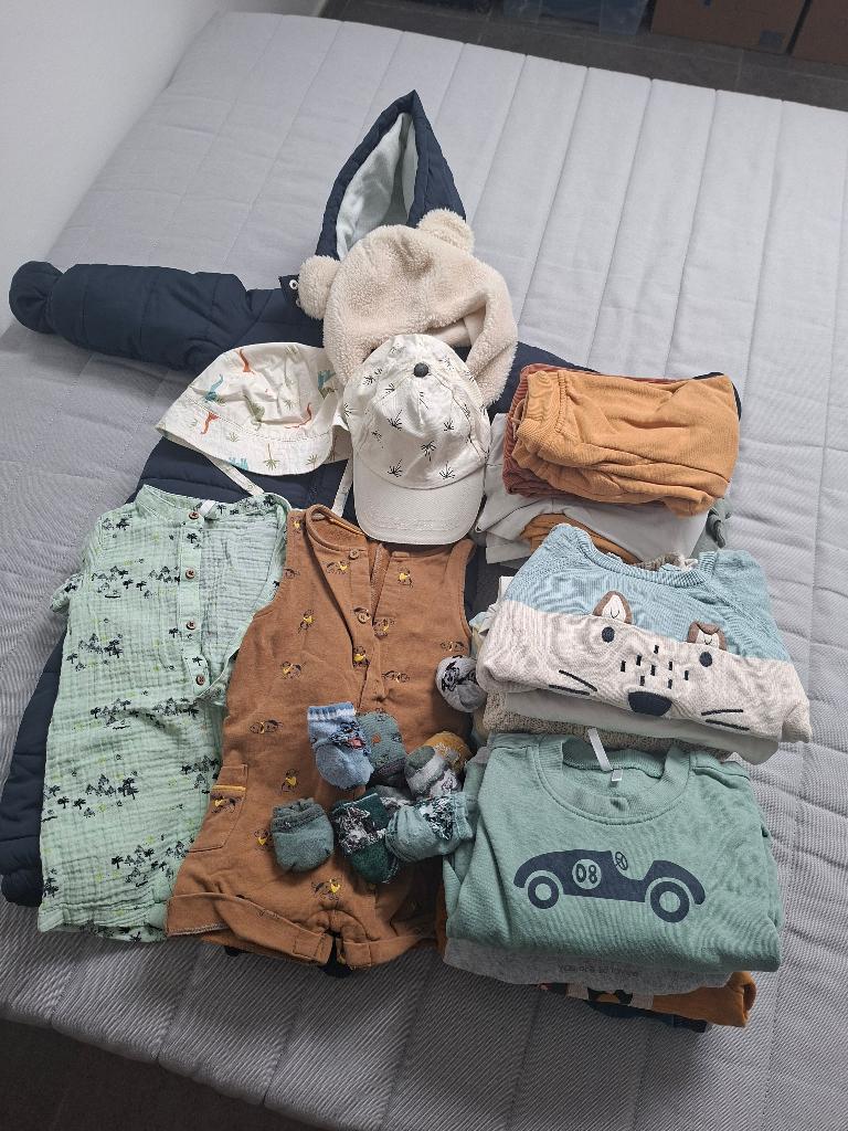 Vêtements bébé (9-12 mois), Enfants & Bébés, Enlèvement, Comme neuf