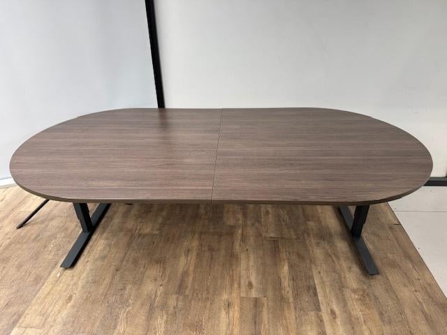 Ovale vergadertafel Teezz, Ophalen