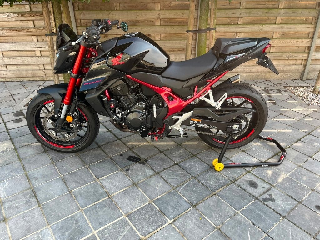 Honda Hornet 3700KM *carbon**akrapovic** quik shifter*35KW**, Motoren, 2 cilinders, Nieuw, Bedrijf, LED Verlichting