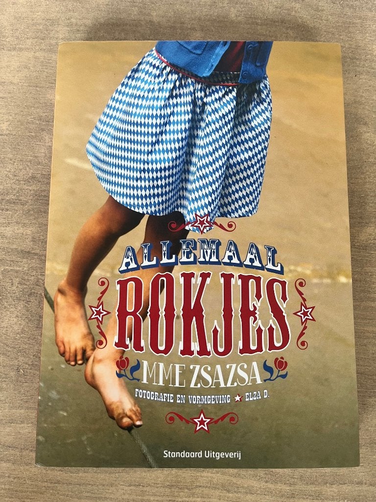 Boek Allemaal rokjes - Mme Zsazsa met patronen - nieuwstaat, Hobby en Vrije tijd, Kledingpatronen, Overige merken, Overige typen