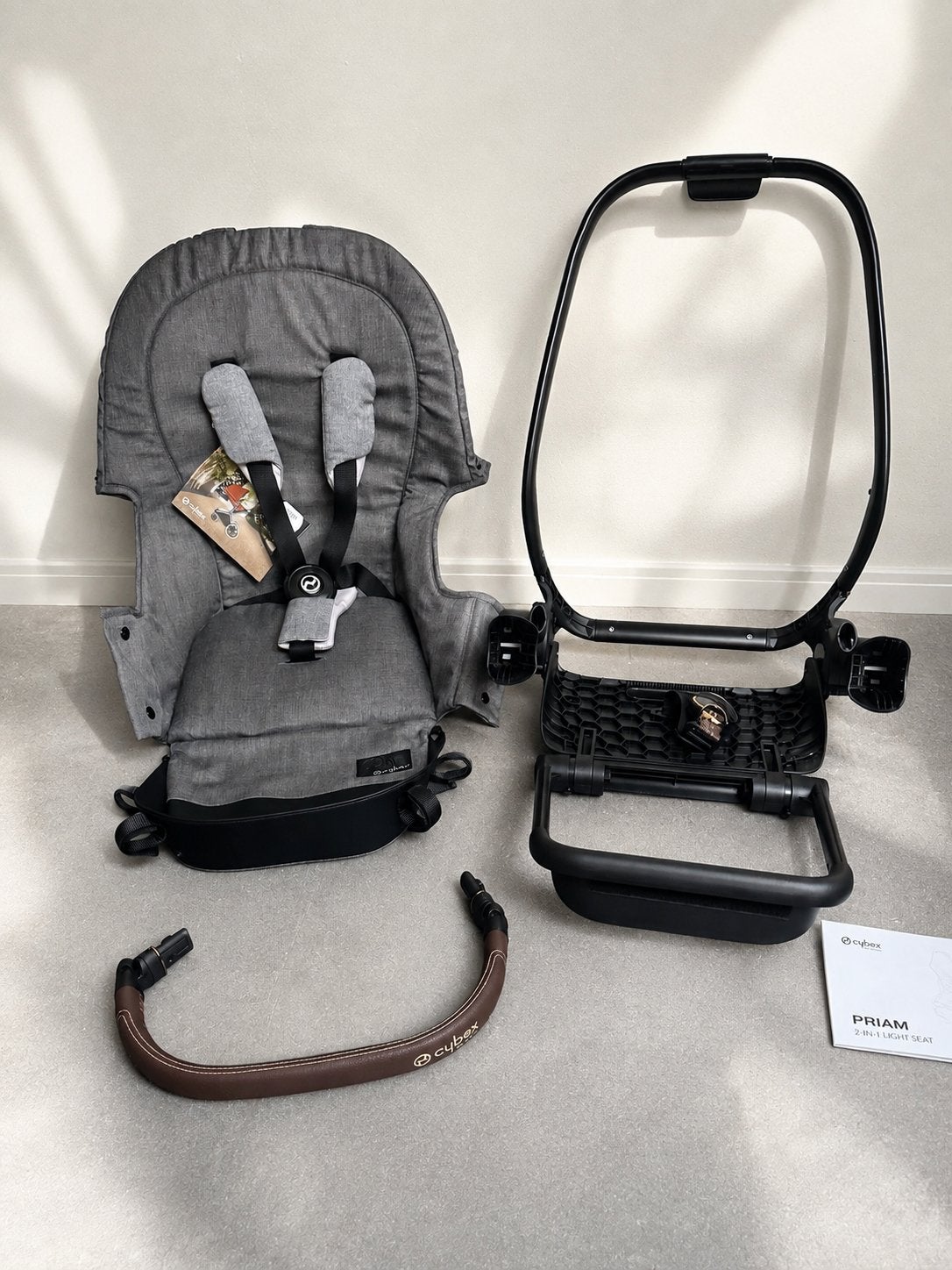 Nieuwe Cybex Priam zitframe + bekleding + draagbeugel, Enfants & Bébés, Enlèvement, Comme neuf