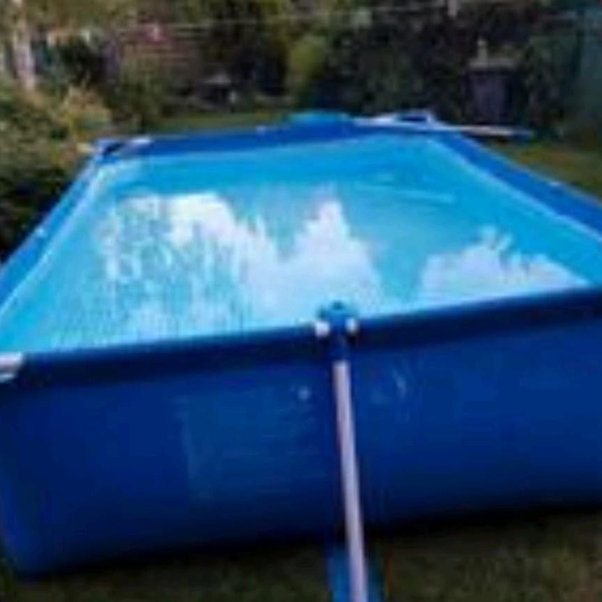 Piscine avec pompe épuisette