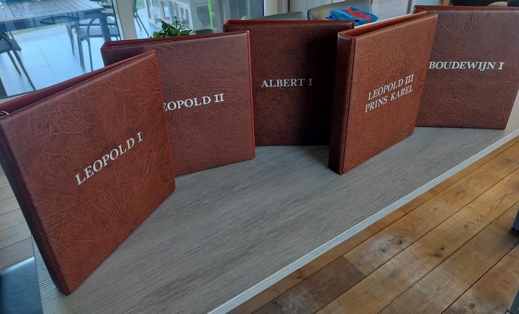 Nieuwe albums luxe uitvoering Leopold 1 t.e.m. Boudewijn, Verzenden