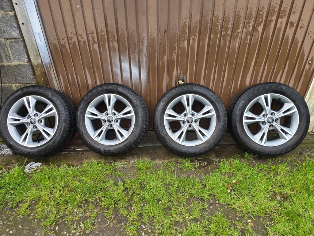 JANTES ALU FORD 16 PNEUS UNIROYAL 215/55R16 93V, Autos : Pièces & Accessoires, Pneus & Jantes, Pneu(s)
