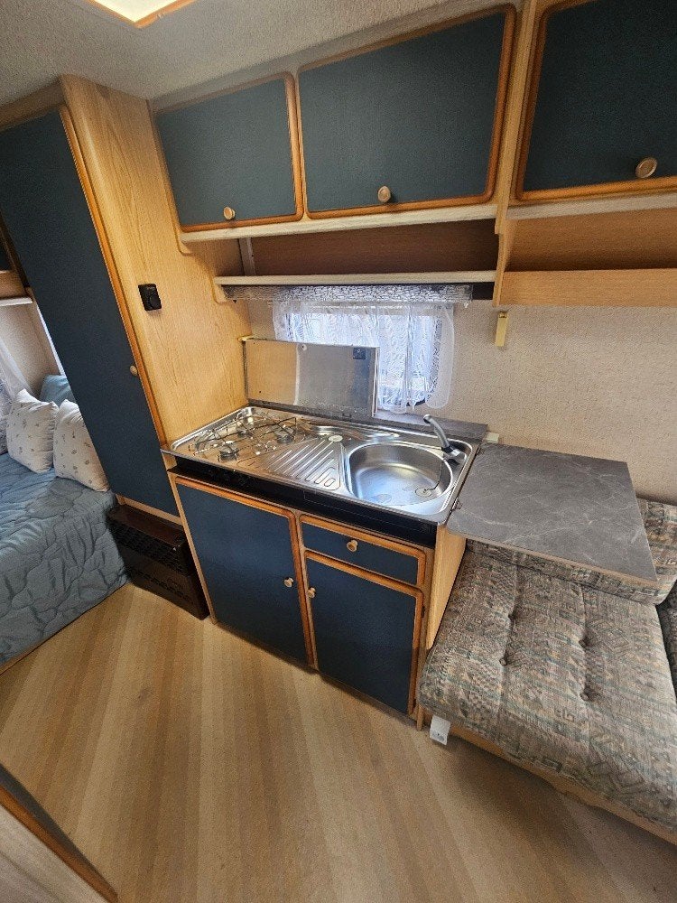 Caravane Knaus 4 places, Caravanes & Camping, Jusqu'à 4, 750 - 1000 kg, Knaus, Réchaud à gaz
