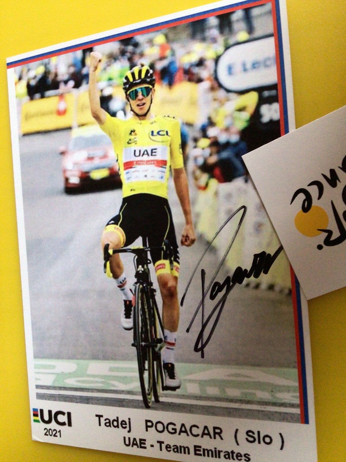Wielerkaart 2021 tour de france tadej pogacar signe, Sports & Fitness, Cyclisme, Envoi, Comme neuf