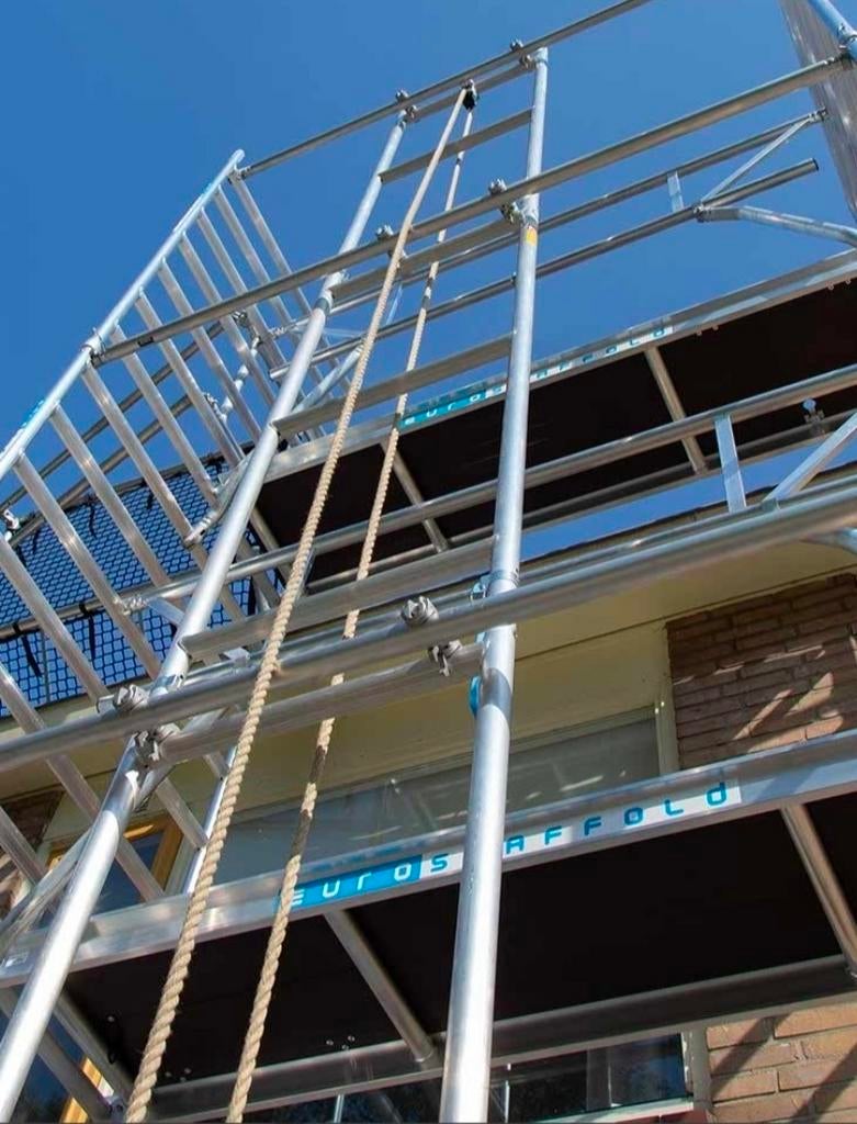 Euroscaffold solar lift 8,2m werkhoogte, Bricolage & Construction, Enlèvement