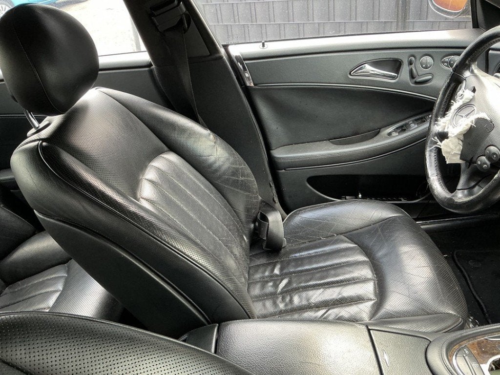 STOEL LINKS VOOR Mercedes-Benz CLS (C219) (01-2004/02-2011), Gebruikt, Mercedes-Benz, Dialog.mb@mercedes-benz.com, Mercedes-Benz AG