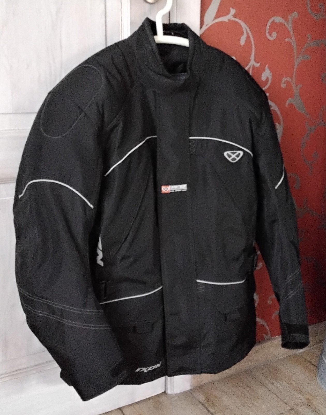 motorvest Ixon, Motoren, Ophalen