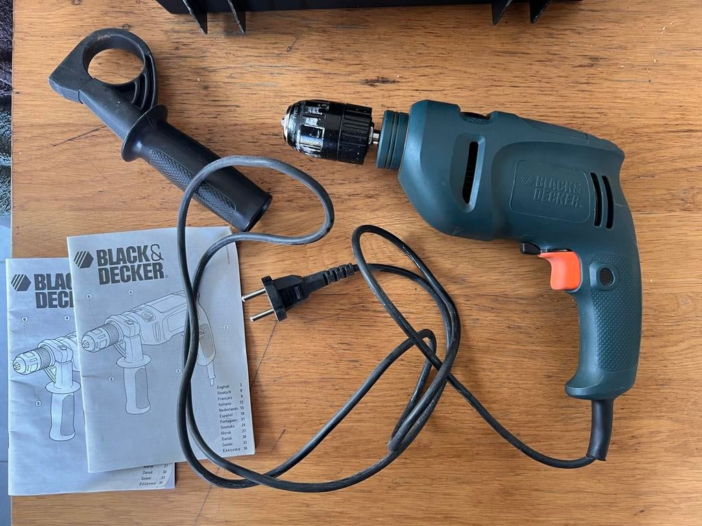 Perceuse filaire Back&Decker KR500CRE, 400 à 600 watts, Enlèvement ou Envoi, Mécanisme de percussion, Utilisé
