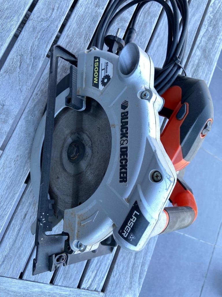 Black & Decker circkelzaag laser – krachtig en betrouwbaar, Zakelijke goederen, Machines en Bouw | Houtbewerking, Ophalen of Verzenden