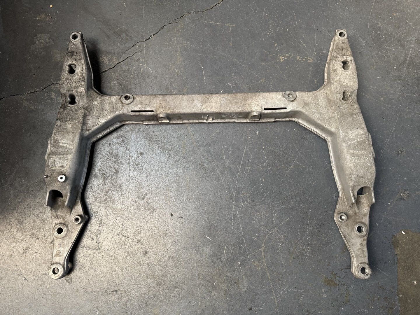 996.341.101. Subframe 986-996, -, Utilisé, -, -