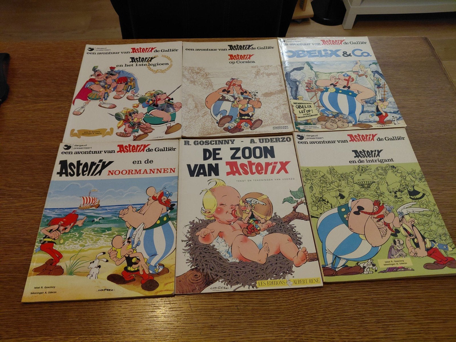 14 strips van asterix, Meerdere stripboeken, Ophalen of Verzenden, Gelezen