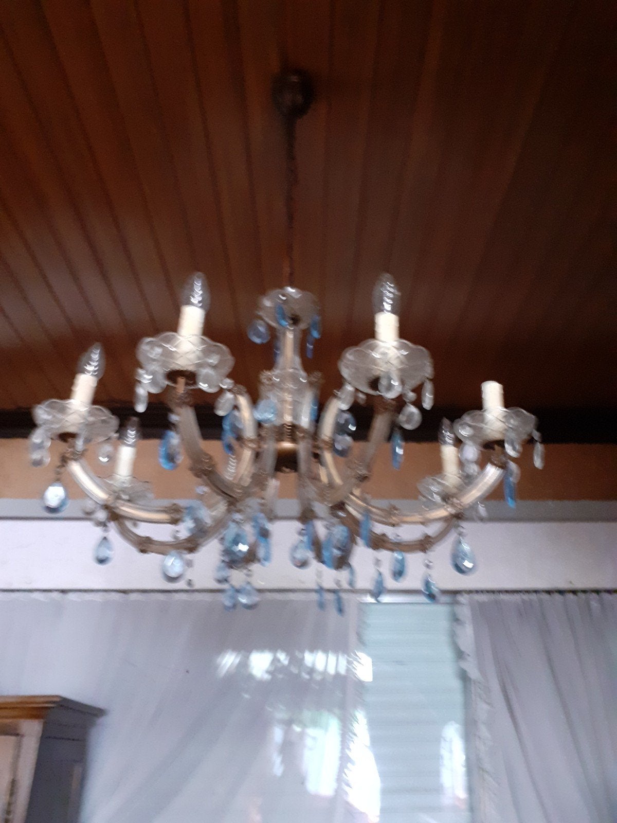 2 lusters, Enlèvement