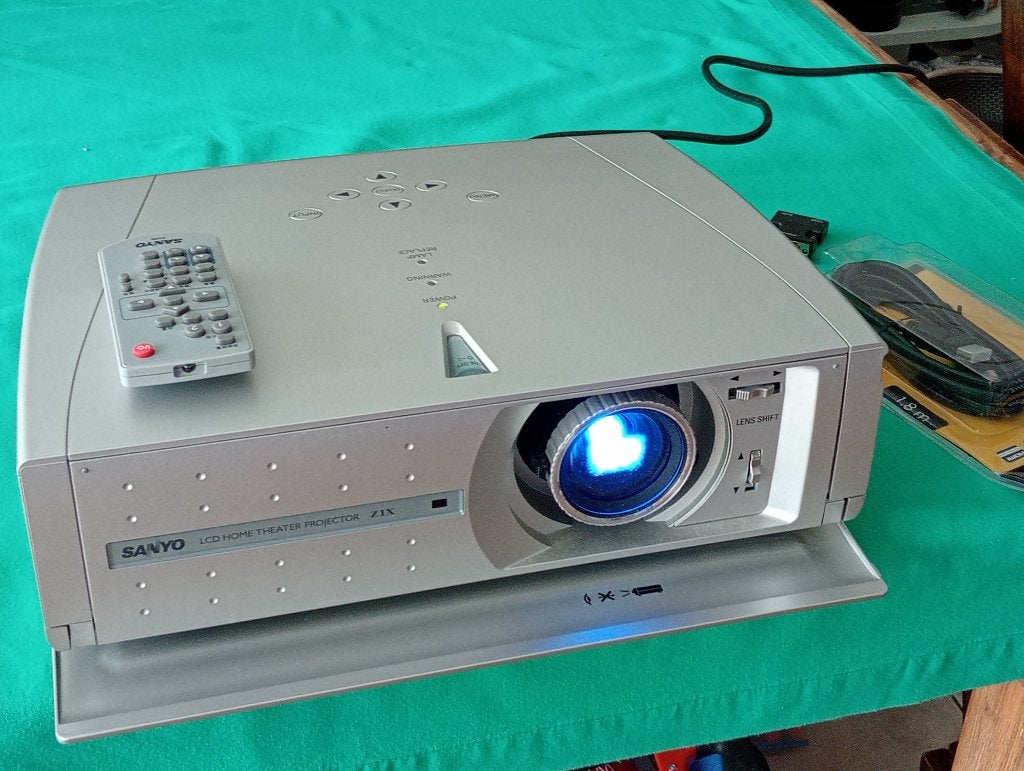 Projecteur Home Théâtre SANYO PLV-Z1, Enlèvement