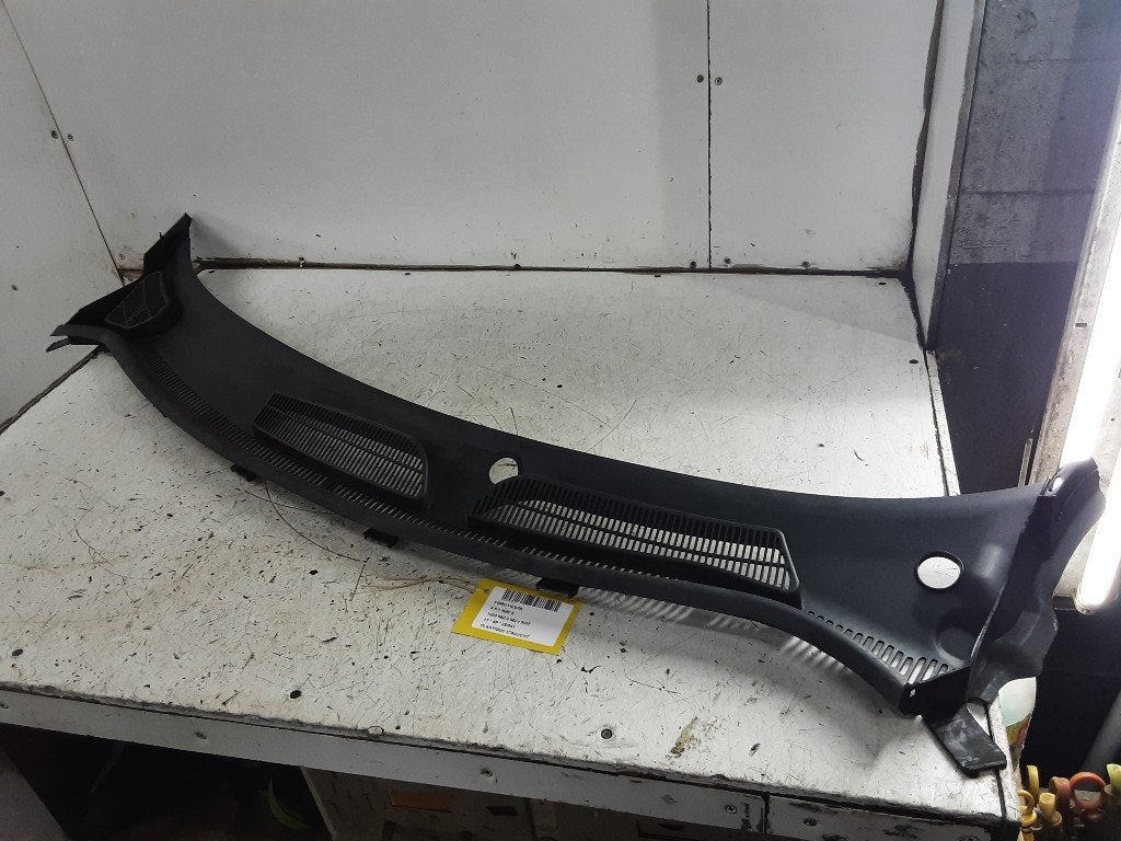 GARNITURES WINDSHIELD Ford Fiesta 6 (JA8) (8A61A02216A), Ford-Werke GmbH, Kunden@ford.com, Ford, Utilisé