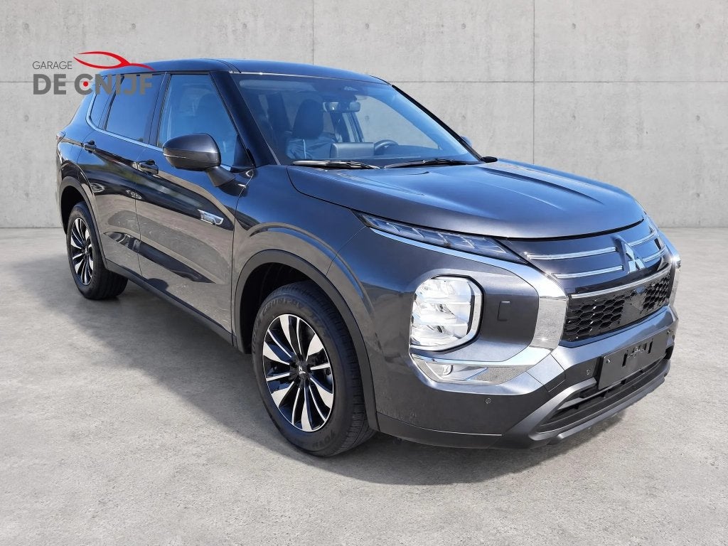 Mitsubishi Outlander intense PHEV nieuw daginschrijving, Auto's, Verwarmde buitenspiegels, Outlander, Bedrijf, 5 zetels