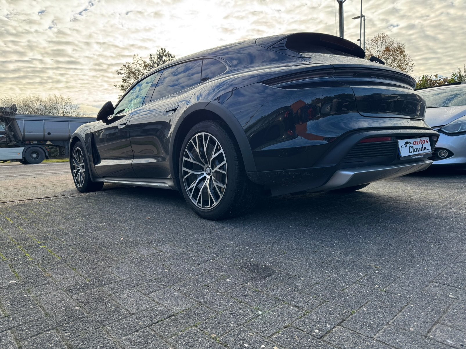 PORSCHE TAYCAN 4S CROSS TURISMO, Autos, Cuir, Achat, Entreprise, Garantie prolongée