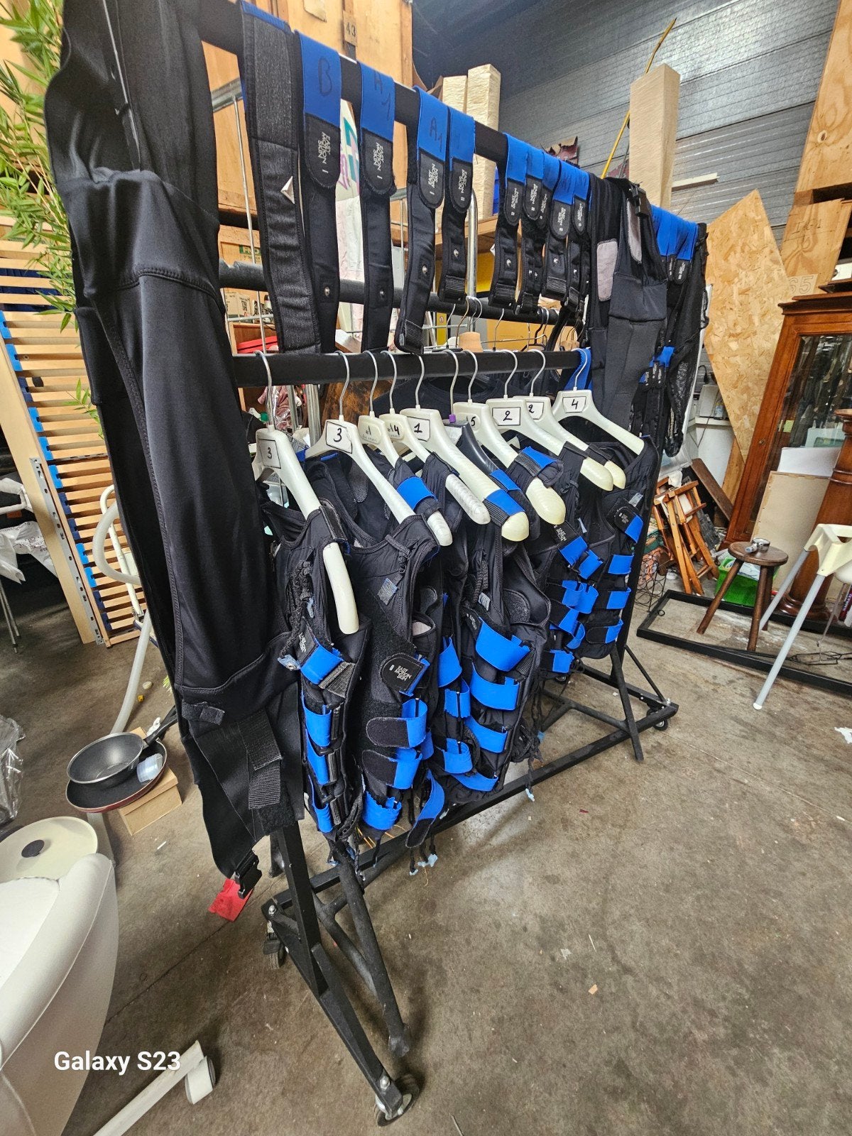 Lot de 10 gilets / vestes d'entraînement EMS professionnels, Sport en Fitness, Ophalen