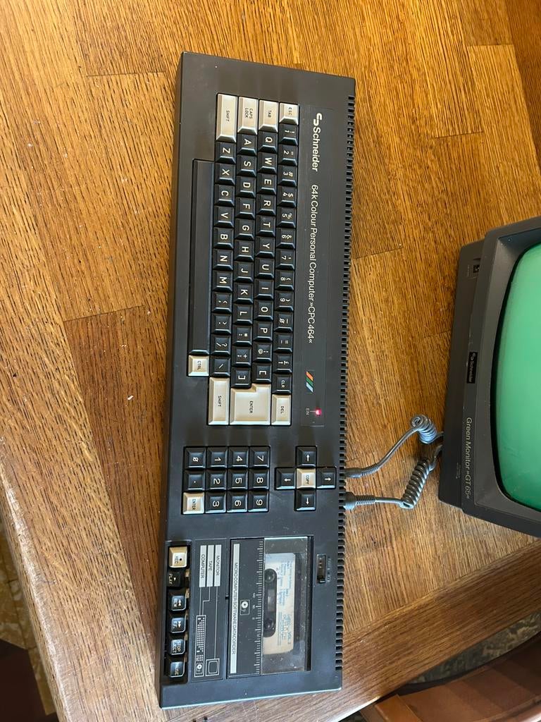 Schneider 64k CPC 464 +monitor scneider green monitor GT 65., Ophalen, Qwerty, Gebruikt, Bedraad