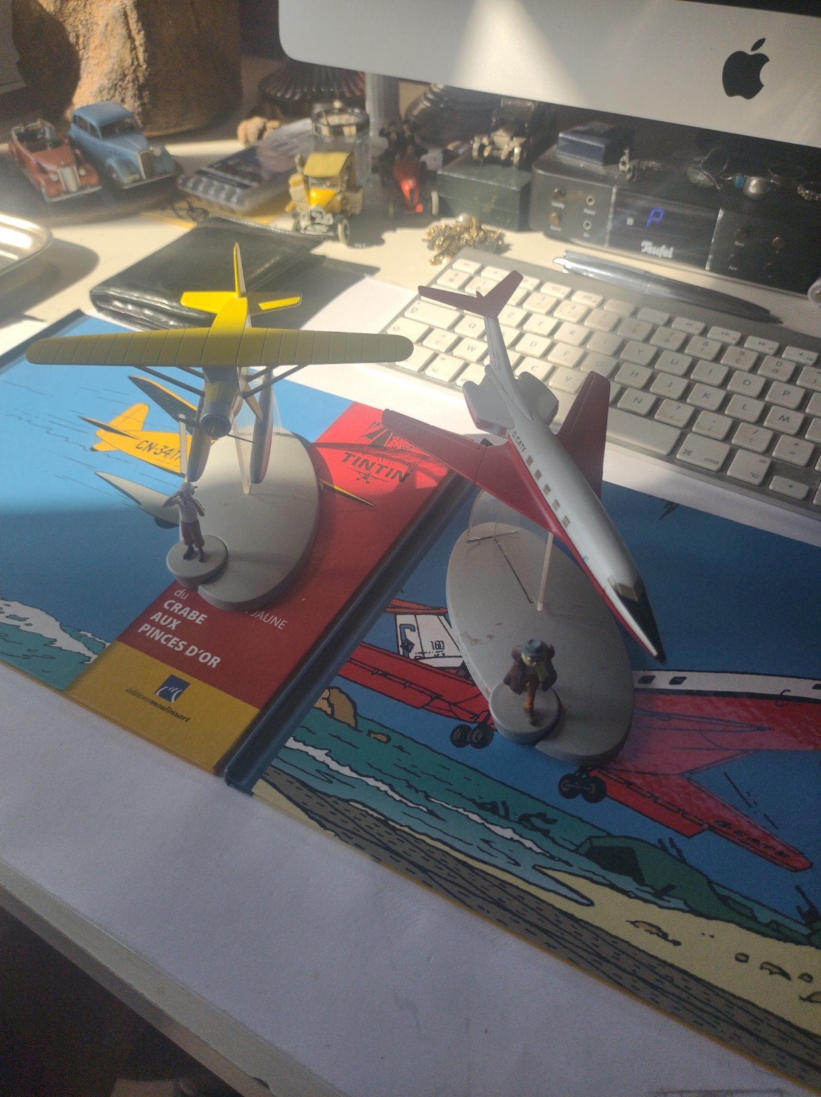 Tintin Kuifje 2 vliegtuigen Moulinsart, Verzenden, Kuifje, Zo goed als nieuw, Beeldje of Figuurtje