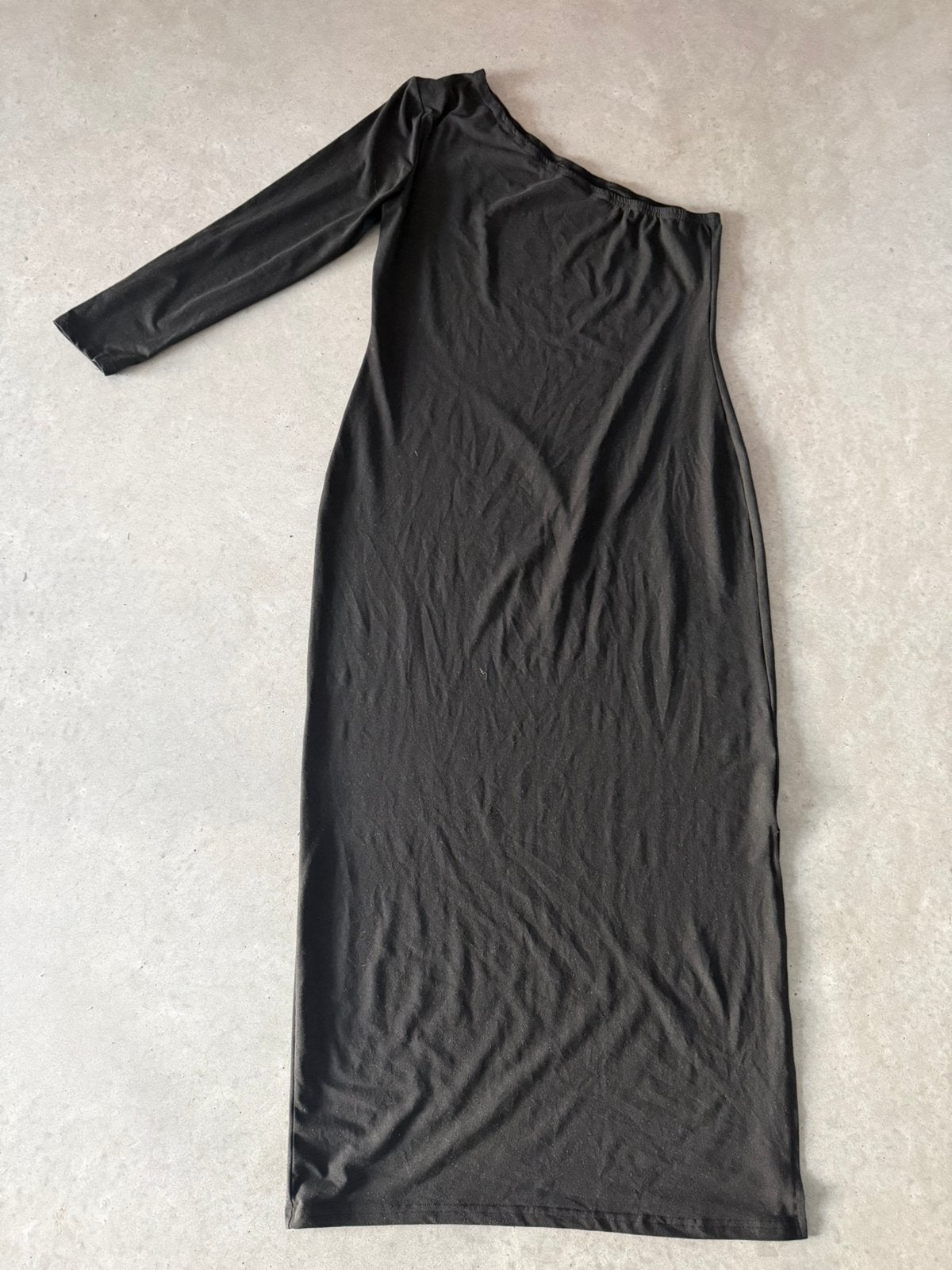 Lange one shoulder jurk medium, Kleding | Dames, Maat 38/40 (M), Ophalen of Verzenden, Zo goed als nieuw, Grijs