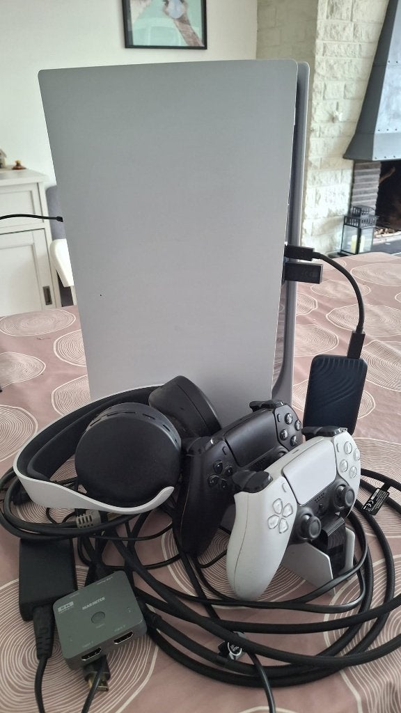 Overcomplete PS5 Digital  800G + 2TB SSD + 1T extern, Consoles de jeu & Jeux vidéo, Consoles de jeu | Sony PlayStation 5, Enlèvement
