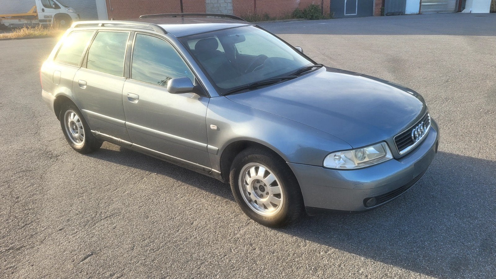 AUDI A4+2000+BREAK+1.9TDI+CTOK+DEMANDE D'IMMATRI À 1499EU, Autos, Achat, Entreprise, Boîte manuelle, A4