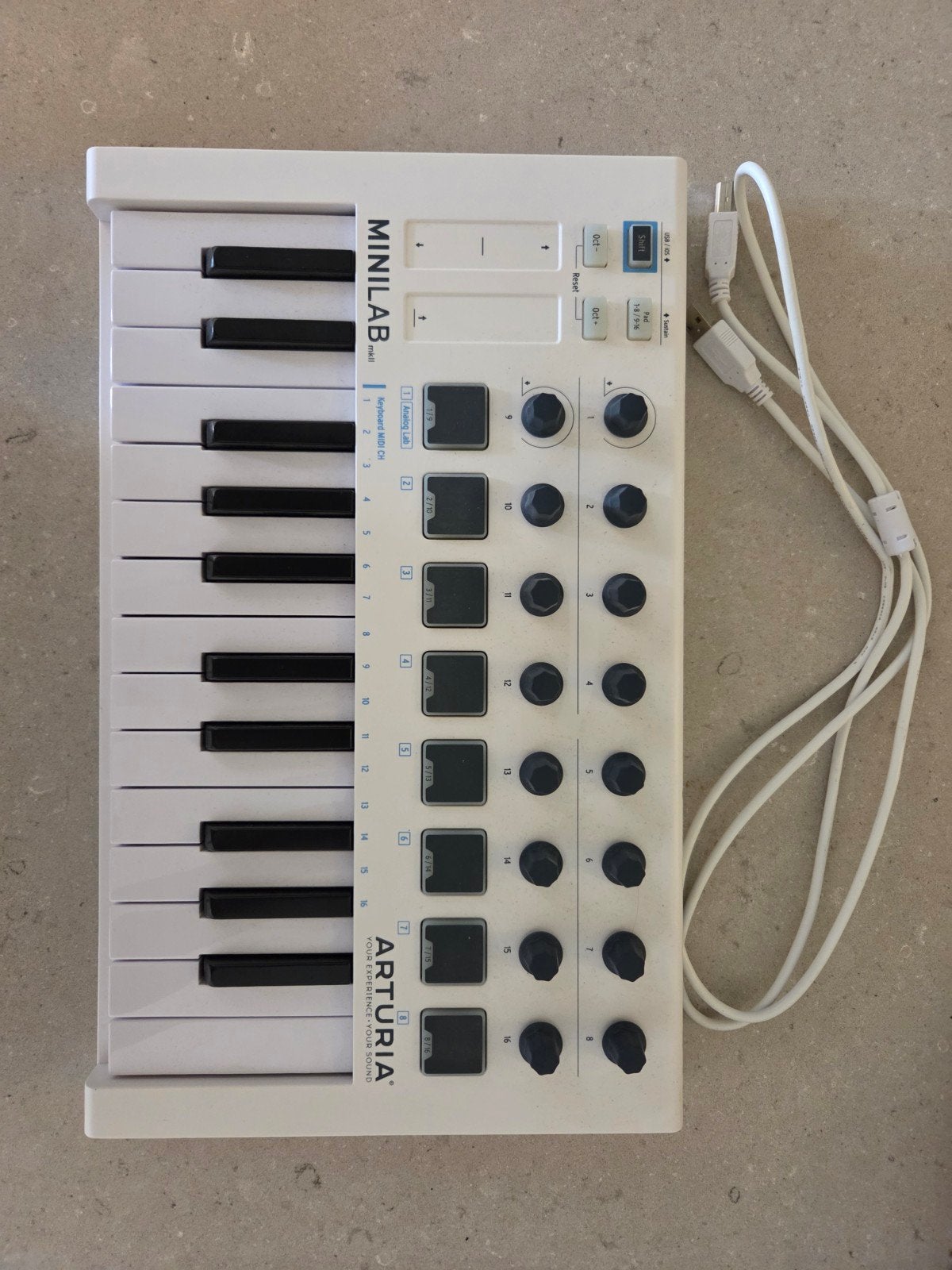 Arturia Minilab mk2, Muziek en Instrumenten, Midi-apparatuur, Ophalen of Verzenden, Zo goed als nieuw