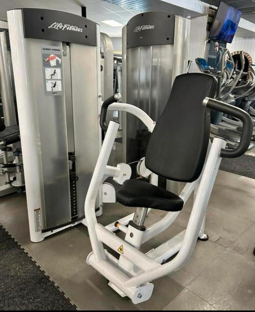 PRESSE PECTORALE LIFE FITNESS, Enlèvement ou Envoi, Comme neuf