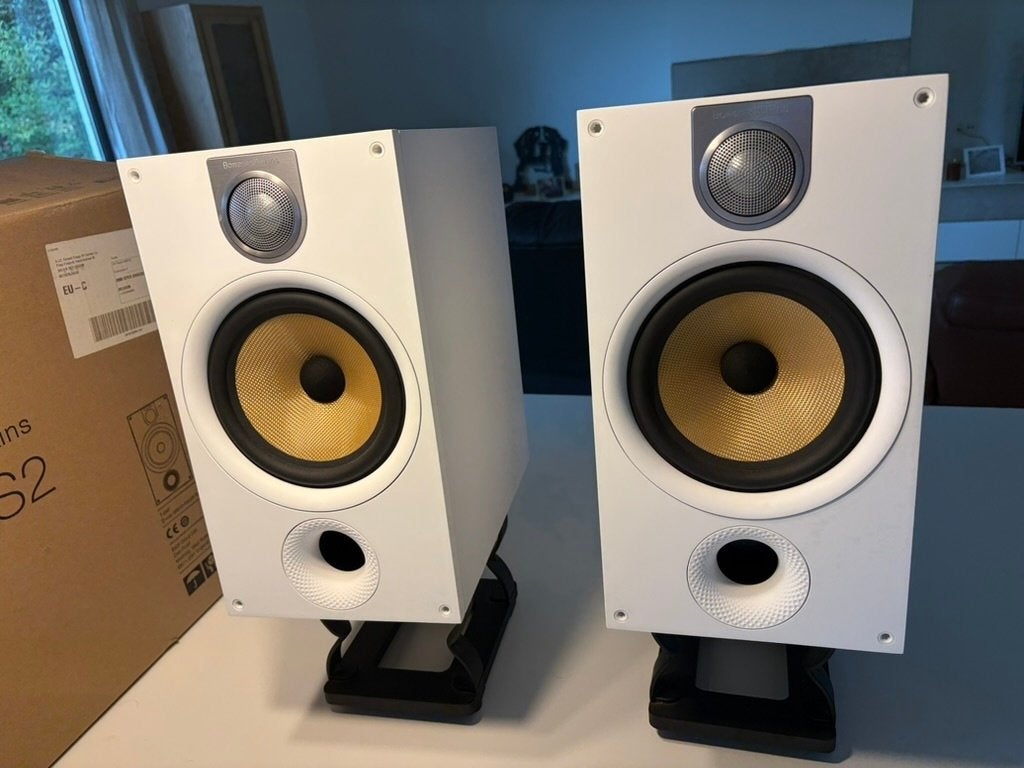 Bowers & Wilkins 685 S2 speakers - wit, TV, Hi-fi & Vidéo, Enceintes, Enlèvement ou Envoi, 60 à 120 watts, Comme neuf, Bowers & Wilkins (B&W)