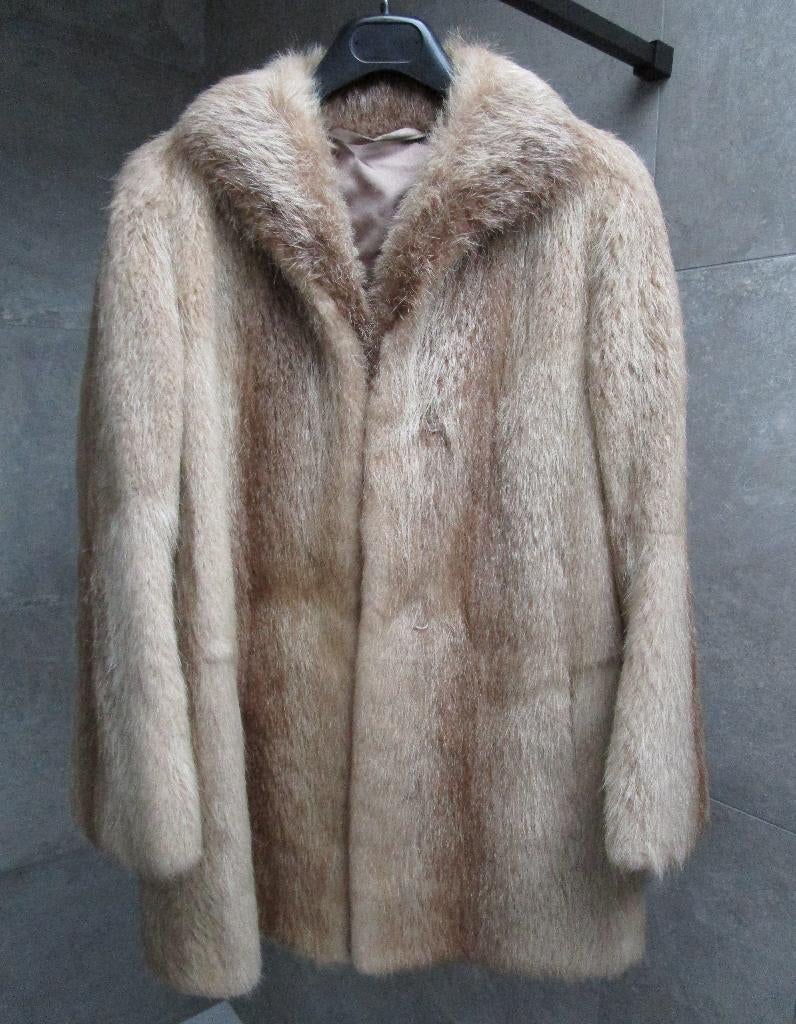 bontjas van wasbeer, Ophalen of Verzenden, Zo goed als nieuw, Maat 38/40 (M), Beige