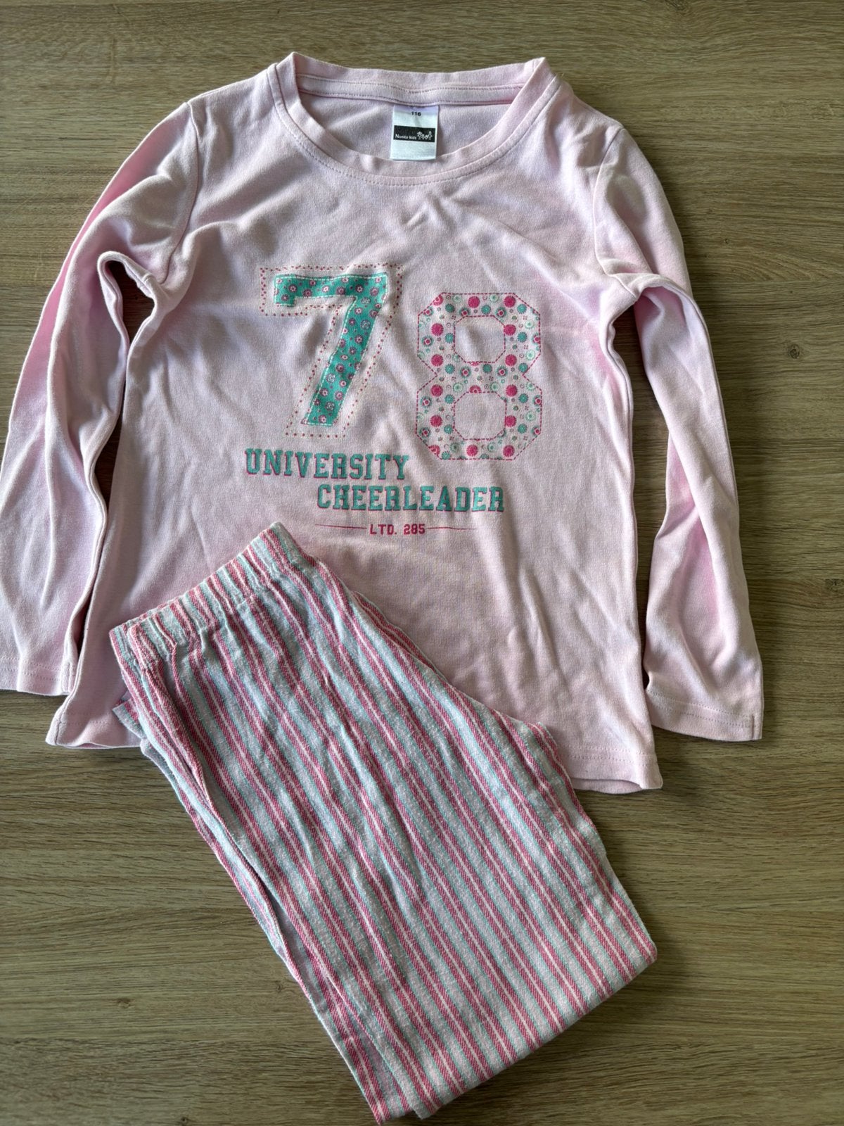 Pyjama Aldi, maat 116 (doos 1), Kinderen en Baby's, Ophalen of Verzenden, Gebruikt, Meisje, Nacht- of Onderkleding