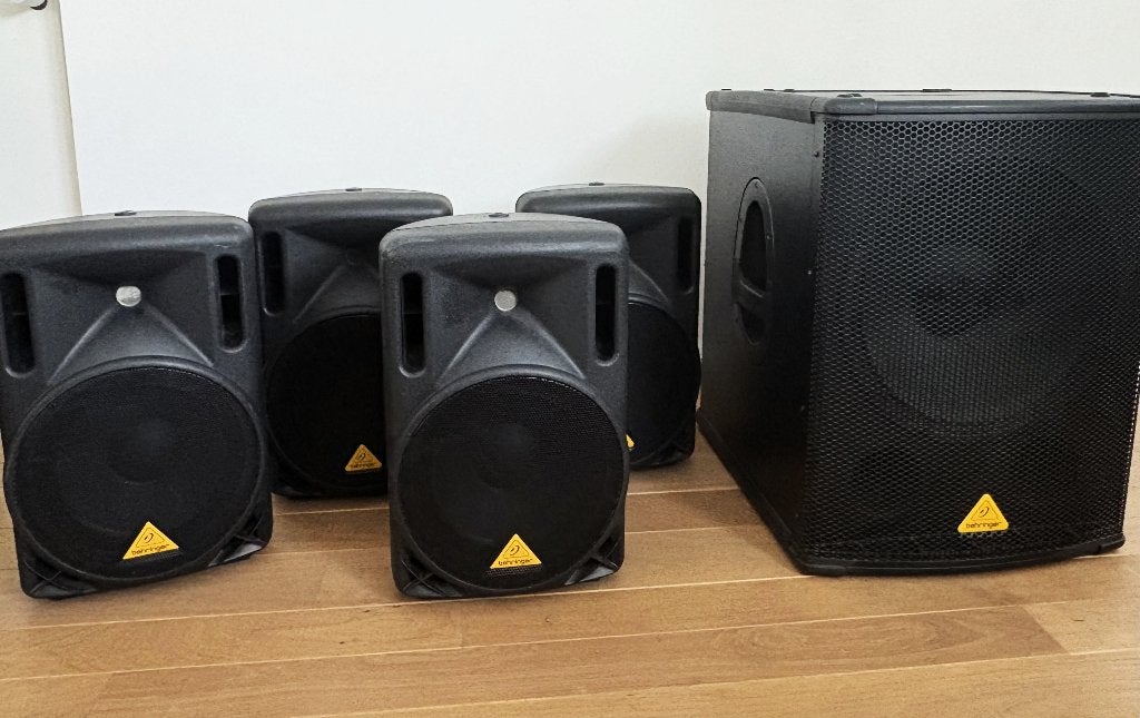 Behringer 4x B210D + B1500D-PRO + luidsprekerhoezen, Speakerset, Zo goed als nieuw, Ophalen, 150 watt of meer