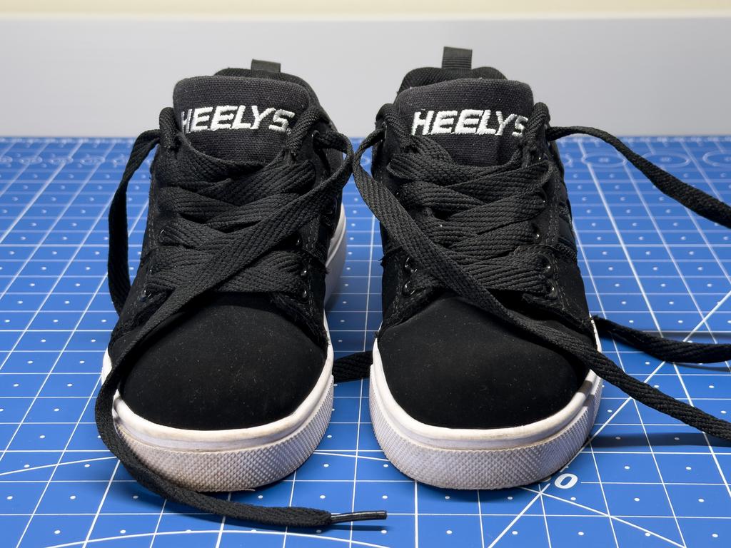 Heelys maat 31 - in nieuwstaat, Enfants & Bébés, Jouets | Extérieur | Patins à roulettes, Comme neuf, Enfants, Enlèvement ou Envoi