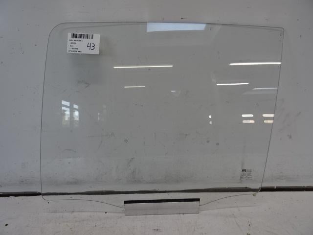 VITRE ARRIERE DROITE Opel Kadett E (33 / 34 / 43 / 44), Autos : Pièces & Accessoires, Vitres & Accessoires, Opel, Utilisé