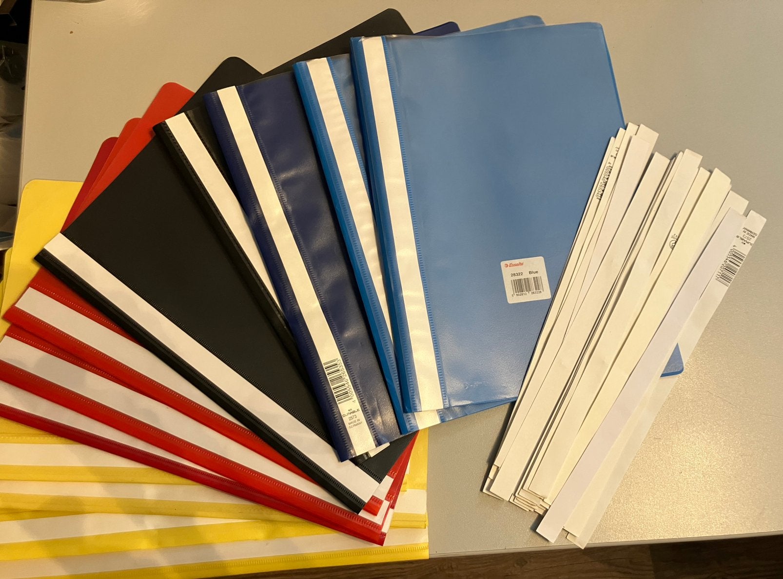 Lot de 12 chemises à lamelles A4 neuves - Couleurs variées, Divers, Enlèvement ou Envoi, Neuf