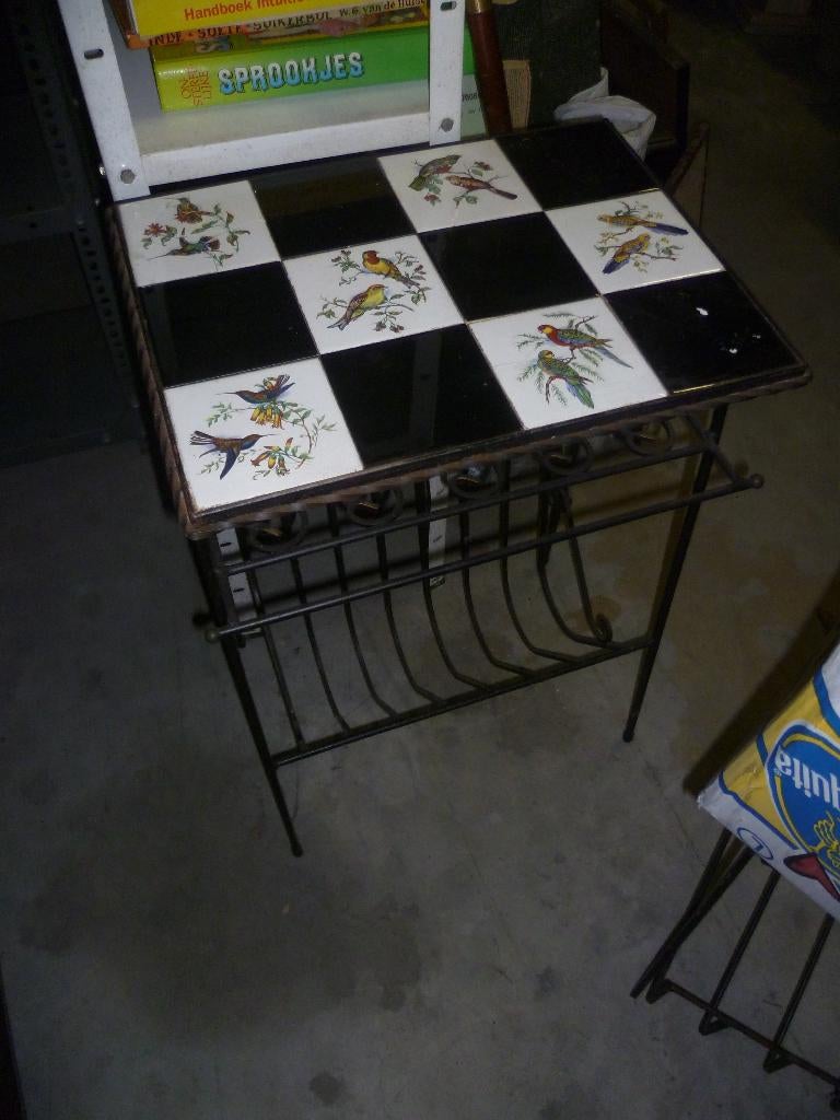 VINTAGE METALEN TAFEL MET TEGELS, Ophalen